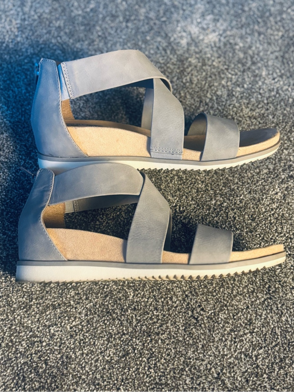 EUROSOFT Women's Light Grey Strappy Wedge Sandals - Picture 4 of 13